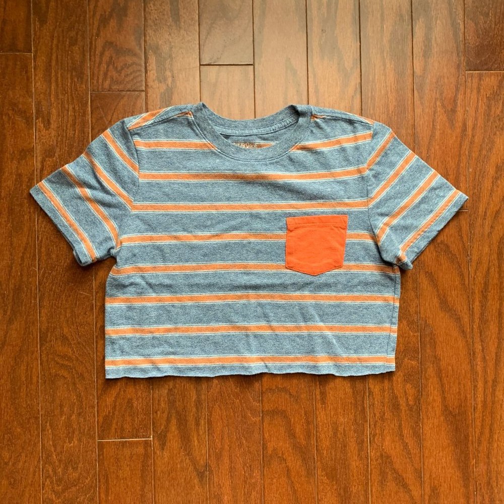 cropped t-shirt
